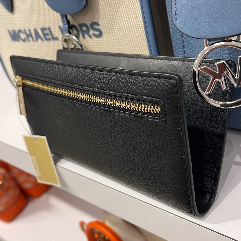 Michael Kors Reed Large Bifold Pebbled Leather Snap Wallet Card Case
Black
NWT - Picture 12 of 16